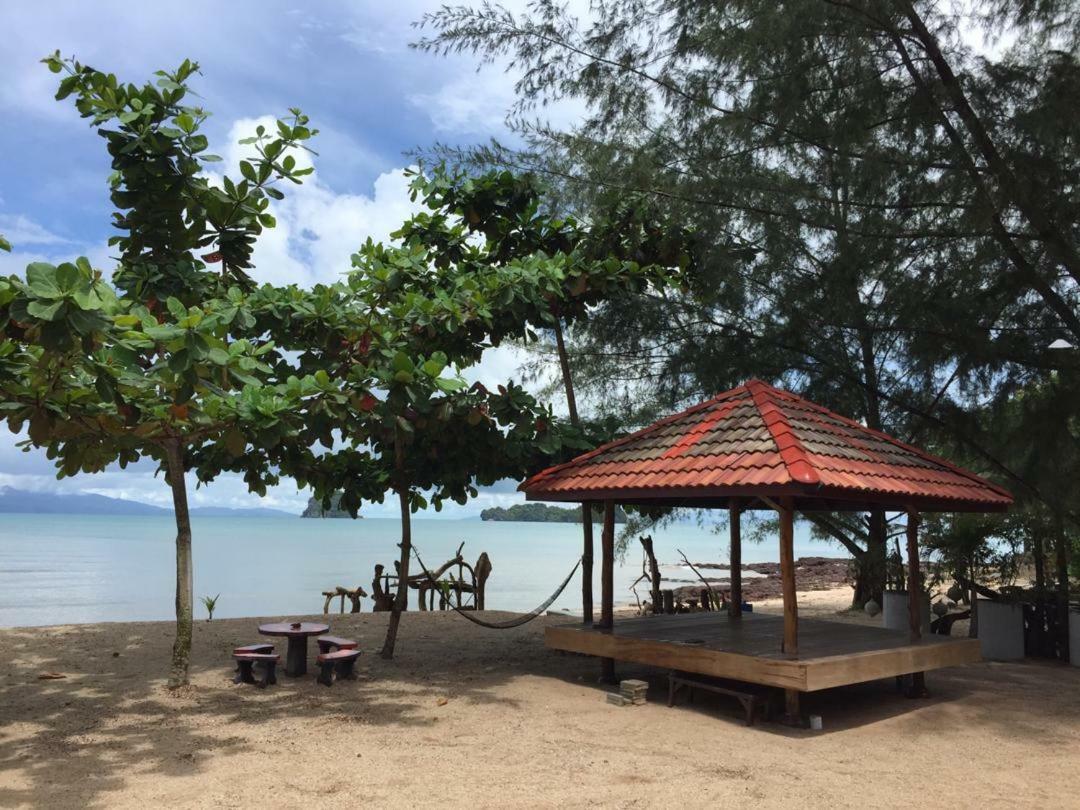 Red Coral Cottage Langkawi Exterior photo